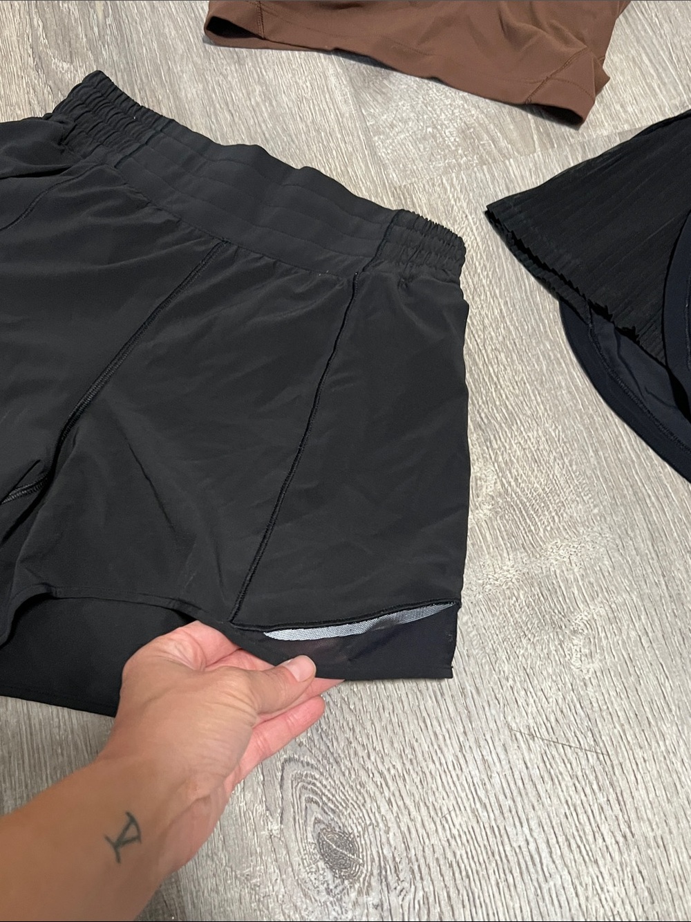 Lululemon bundle - Picture 2 of 4